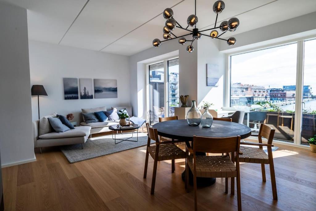 Brand New & Full Sea View In København