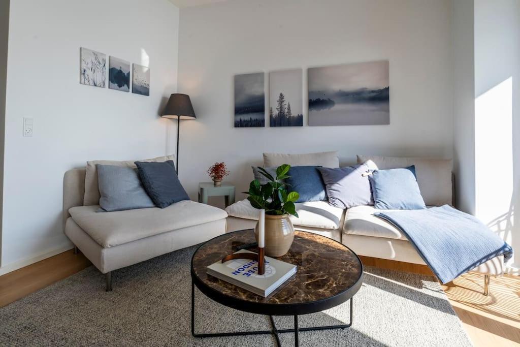 Brand New & Full Sea View In * København